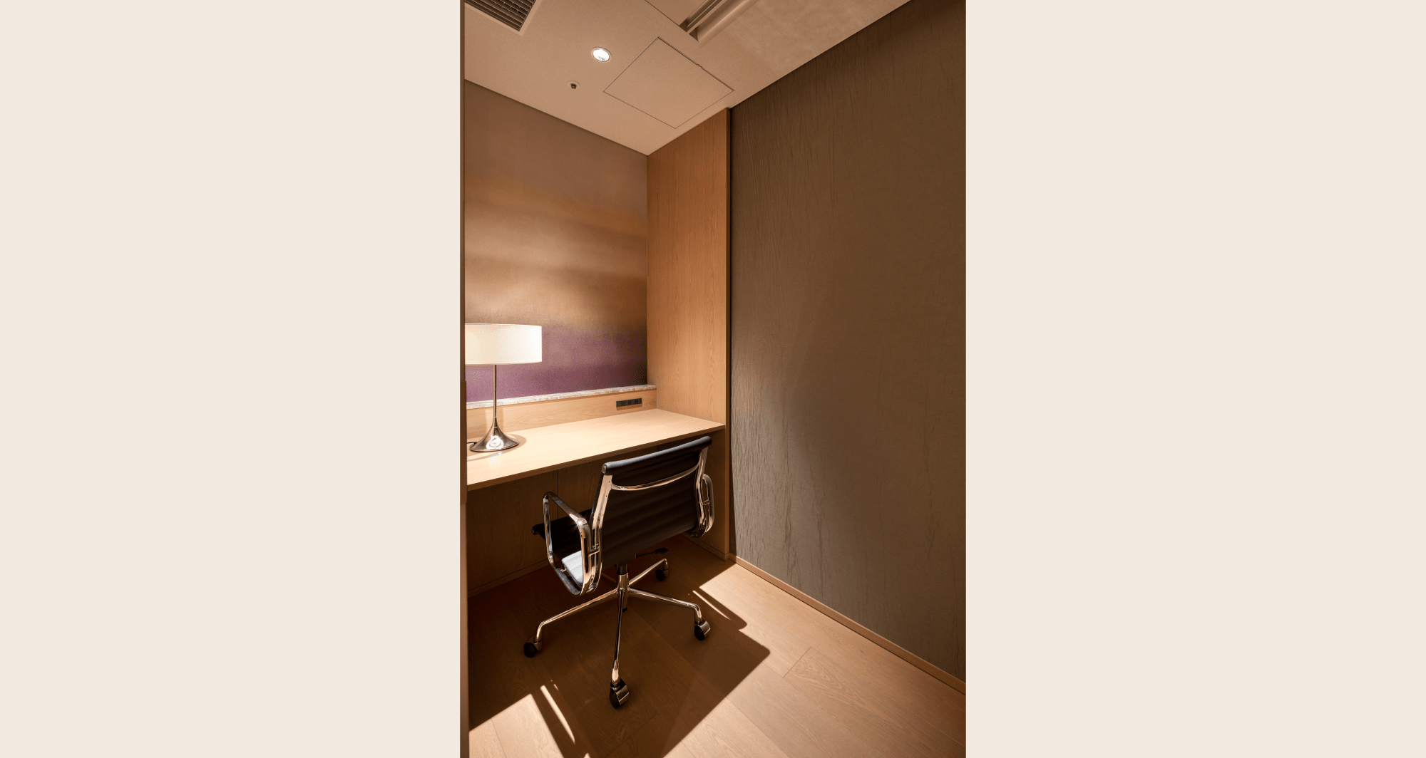 ❽ STUDY BOOTH ［29F］